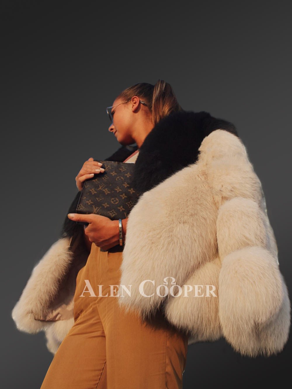 V-Shaped Fox Fur Coat for Women - Image 4