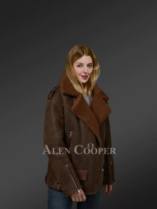 Elegant version of genuine brown shearling coats for ladies