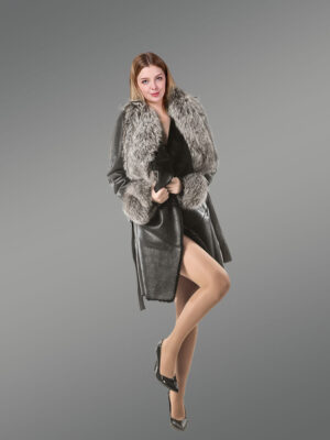 Women’s Silver Fox Fur Coat in Black with a cosy feel and adequate warmth