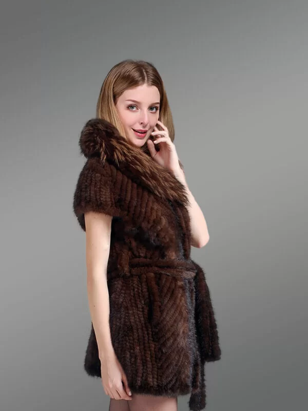 Knitted Jacket of Mink Fur with Raccoon Fur Collar for Elegant Women - Image 5