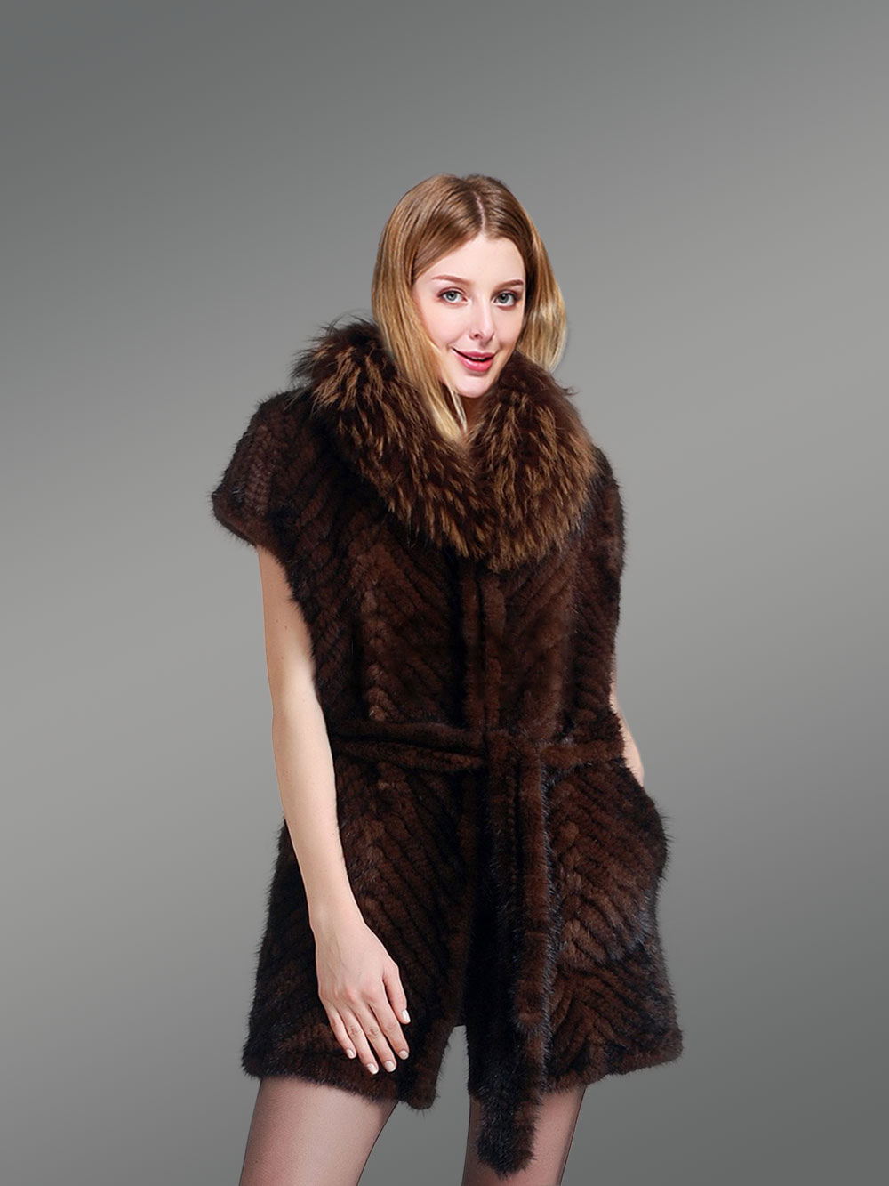 Knitted Jacket of Mink Fur with Raccoon Fur Collar for Elegant Women