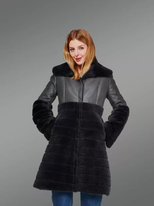 Sheepskin Coat for Women in Black with Trimmed Woollen Pattern Design - Image 3