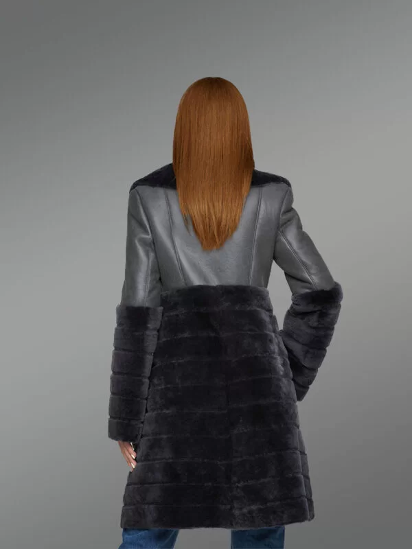 Sheepskin Coat for Women in Black with Trimmed Woollen Pattern Design - Image 4
