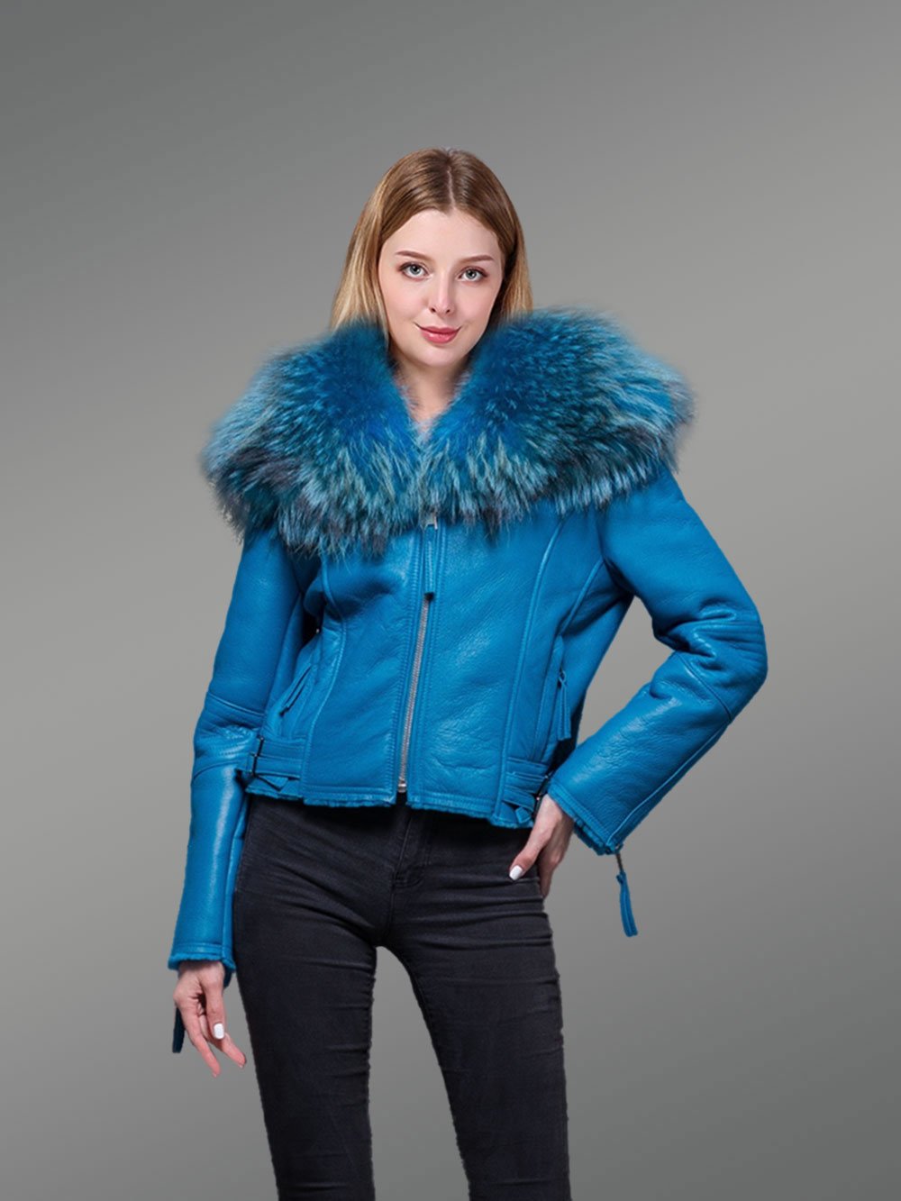 Short blue shearling jacket for women - Image 3
