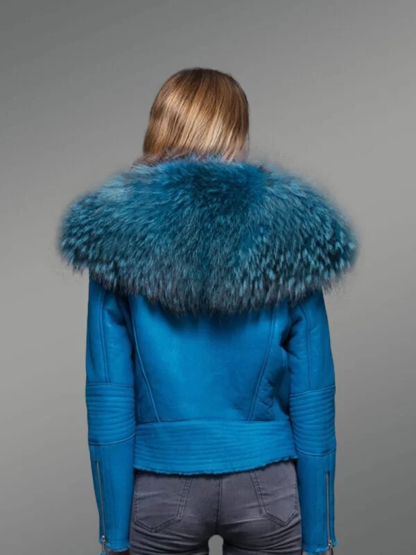 Short blue shearling jacket for women - Image 5