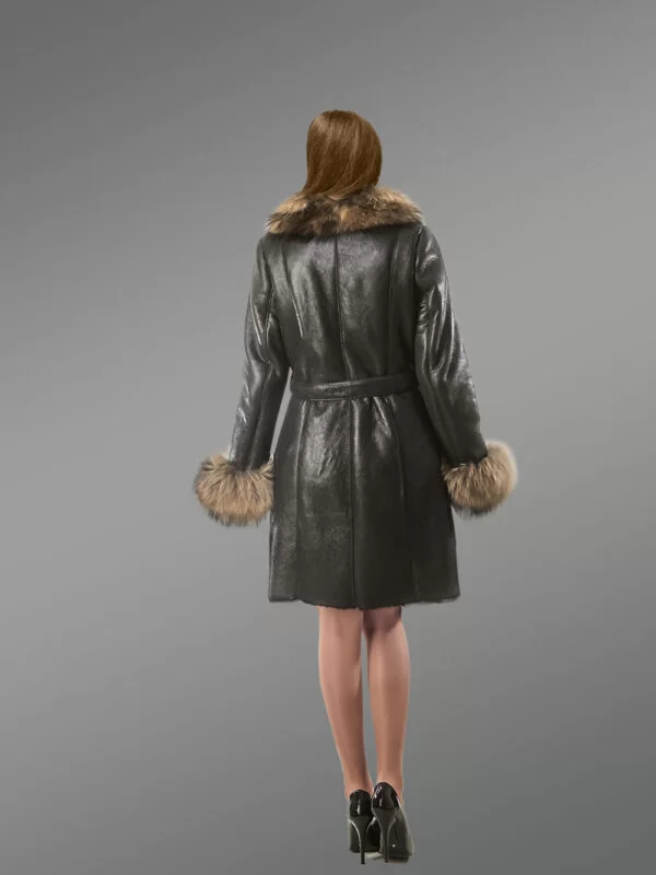 Women Fox Fur Coat In Black With A Warm and Cosy Feel This Winter - Image 3