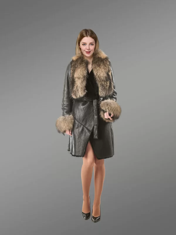 Women Fox Fur Coat In Black With A Warm and Cosy Feel This Winter - Image 2