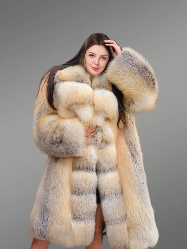 Women’s 3/4 Length Original Golden Fox Coat With Front Trimline