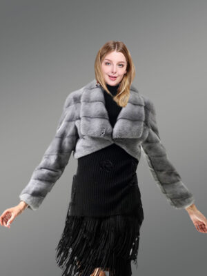 Women’s chic mink fur coats to define your class