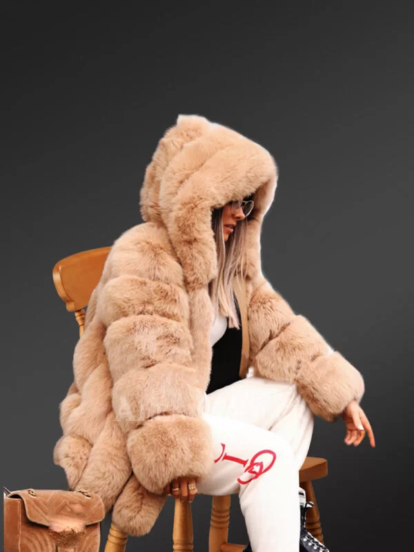 Women’s Stylish and Warm Oversized Paragraph Real Fox Fur Coat with Hood - Image 5