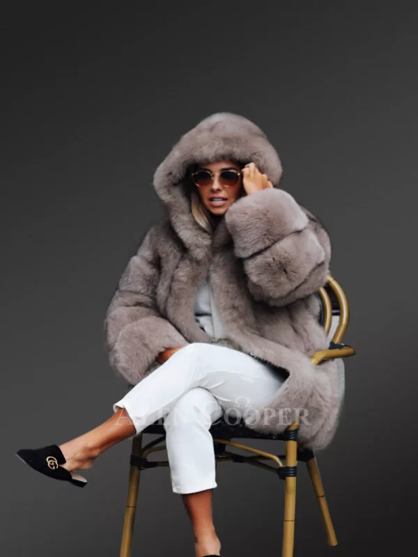 Women’s Stylish and Warm Oversized Paragraph Real Fox Fur Coat with Hood - Image 6