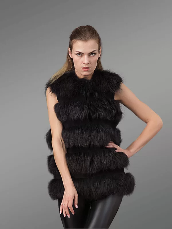 five paragraphed real fox fur winter vest in black