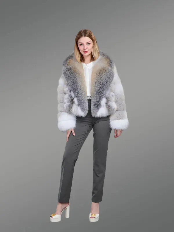 Women’s Short Fox Fur Coat with Shawl Collar and Frontline - Image 2