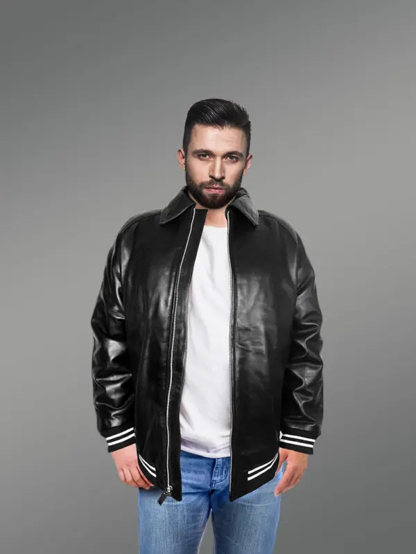 Stylish Leather Bomber with a Zip-up Front - Image 2