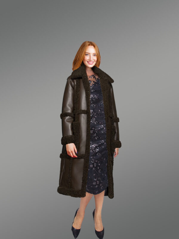 Womens Long Coat in Shearling Wool to Look Effortlessly Elegant - Image 3