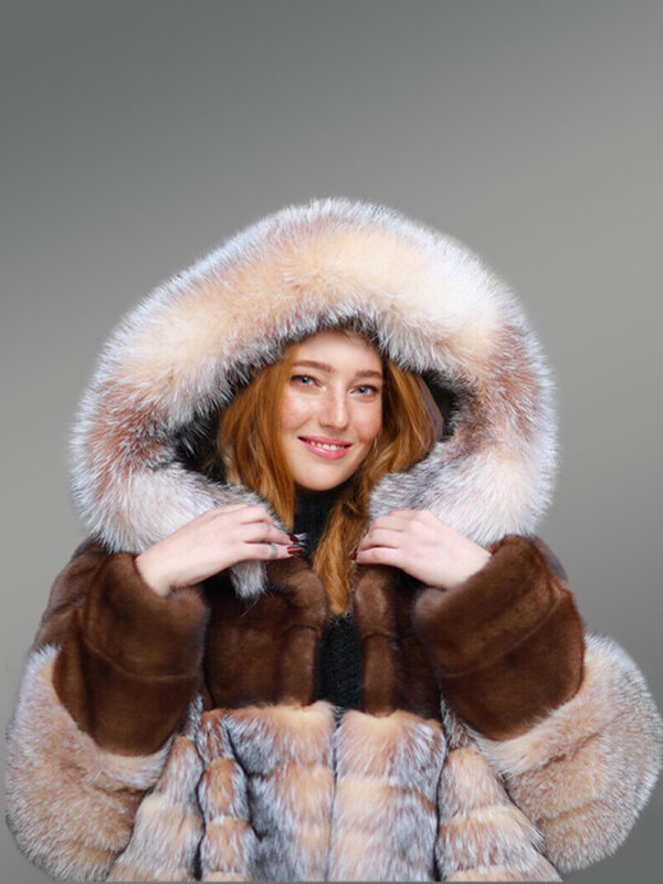 Mink Coat for Women with Fox Fur Accents - Image 3