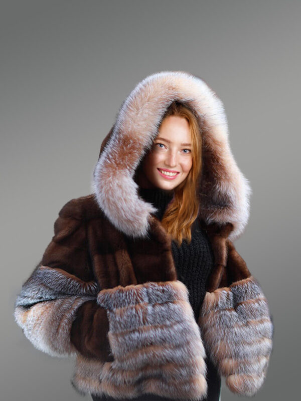 Mink Coat for Women with Fox Fur Accents - Image 2