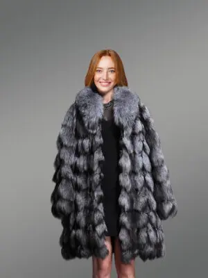 Turtleneck Fox Fur Coat to Look Majestic at All Times