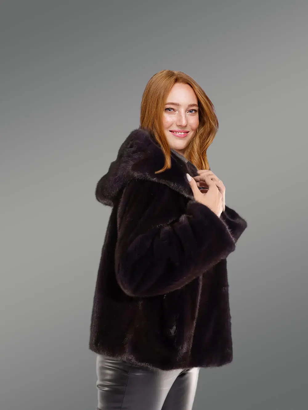Womens Full Skin Mink Coat - Image 6
