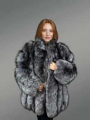 Mid Length Fox Fur Stroller – Stylizing Transcendent Comfort for Women