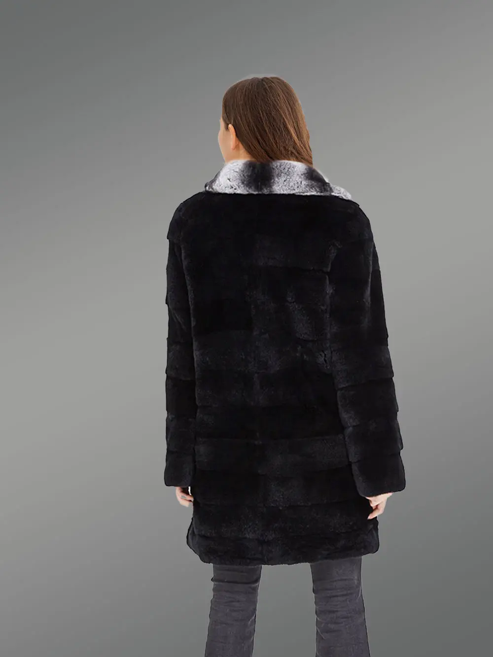 Womens long fur coat in Black – Sophistication at its peak - Image 4