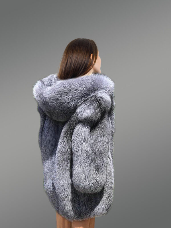Coat in Fox Fur for Womens to Stay Toasty in Style - Image 5