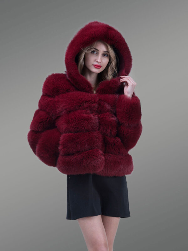 Fox Fur Paragraph Winter Coat Glamorizing Women in Thermal Opulence