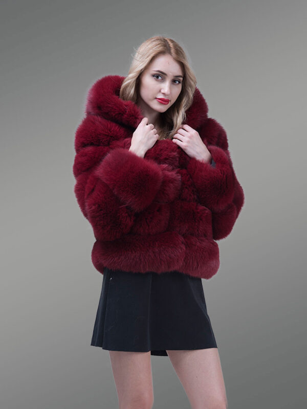 Fox Fur Paragraph Winter Coat Glamorizing Women in Thermal Opulence - Image 6